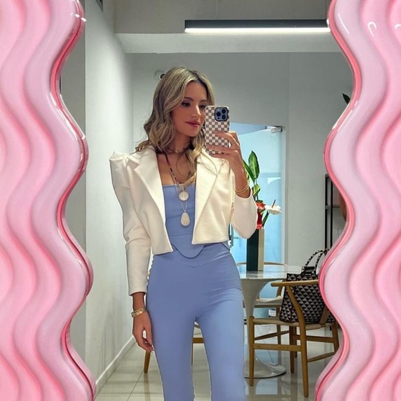 Port de bras Shay Crop Blazer Chantilly - Picture 3 of 5